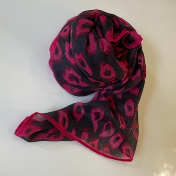 Chic by JACOB Red & Black Leopard Print Shear Scarf ~ NWOT - Picture 6 of 11